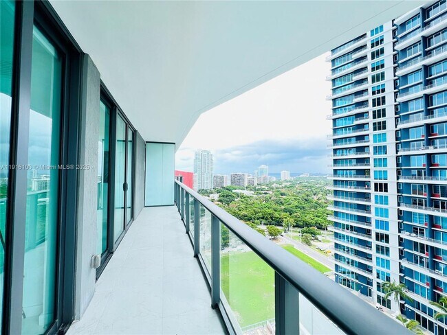 Building Photo - 1300 S Miami Ave