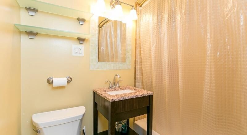 Building Photo - 15 Bellvista Rd