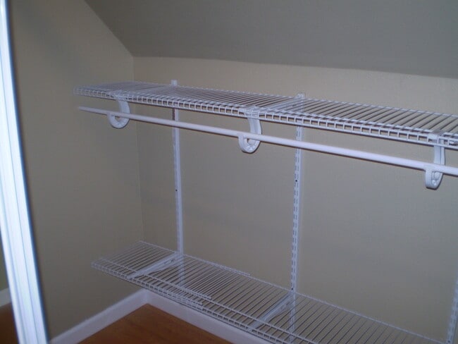 Building Photo - 2781 Spring Blvd