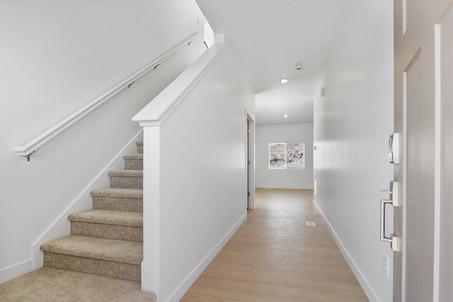 Building Photo - 1943 N Fireball Ln