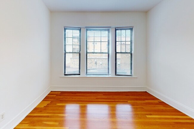 Floorplan - 5335-5345 S. Kimbark Avenue