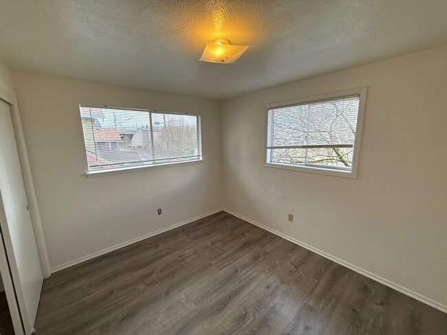 Building Photo - 1594 Tripp St SE