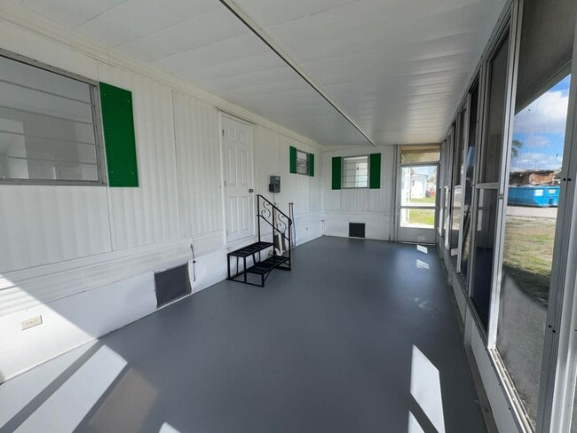 Building Photo - North Fort Myers Unit