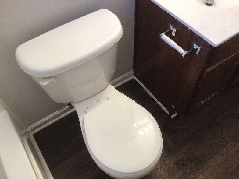 Building Photo - 2111 Less Traveled Trail