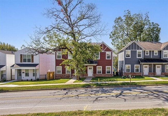 Building Photo - 1427 E Huntsville Rd