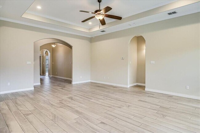 Building Photo - 6537 Paddington Dr
