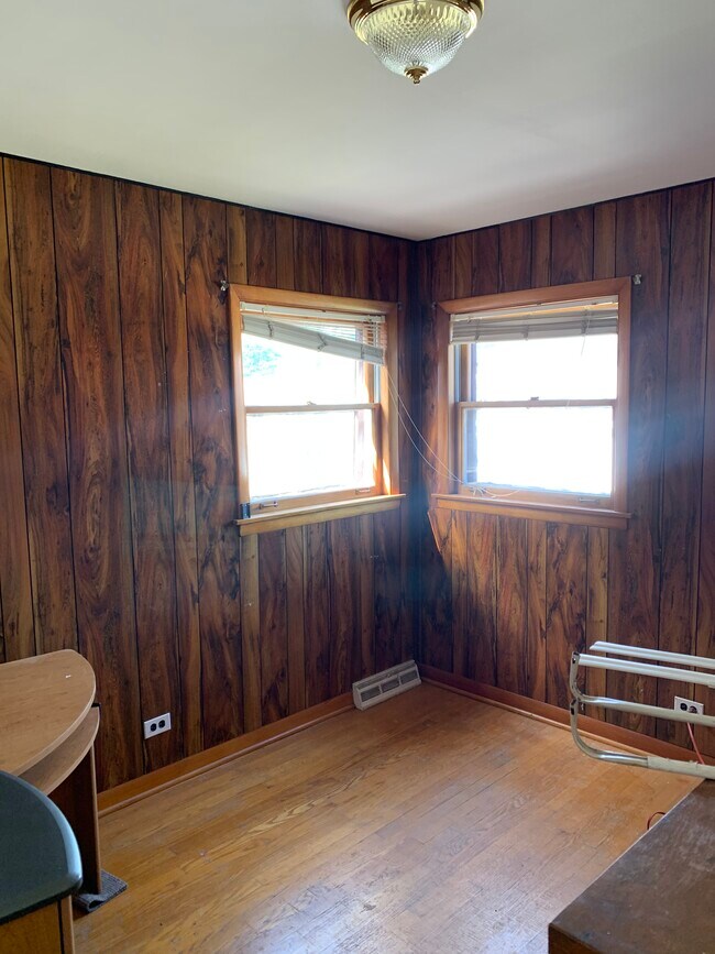 Building Photo - 11024 S Avenue N