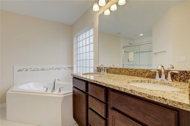 Building Photo - 741 Capon Terrace