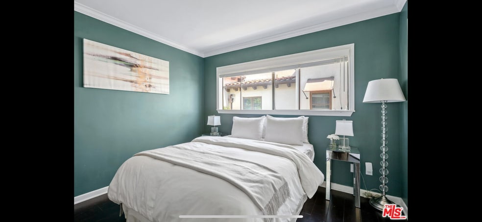 Building Photo - 1044 10th St