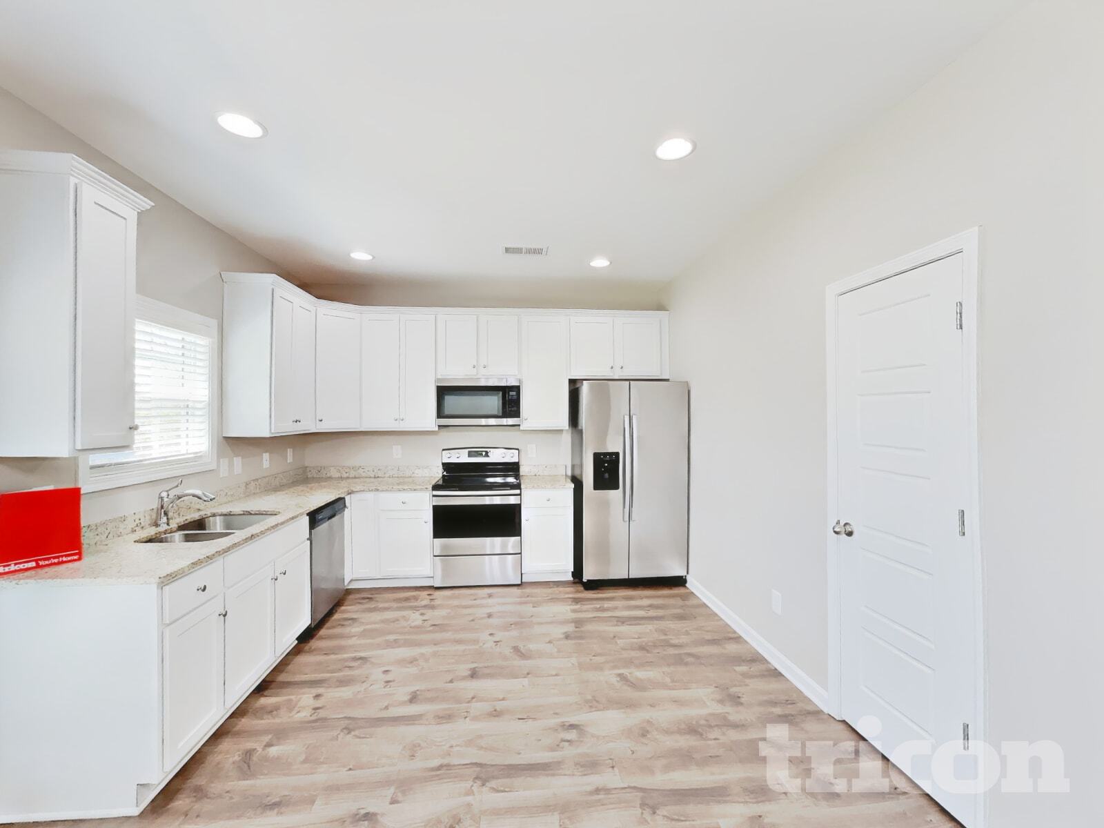 Building Photo - 733 W Coker Way