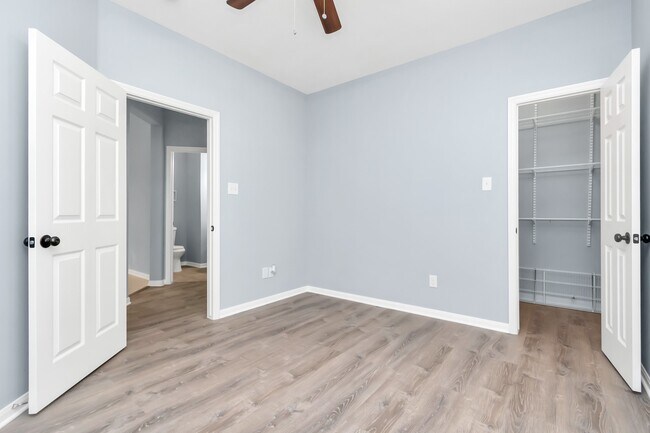 Building Photo - 19 Long Springs Pl