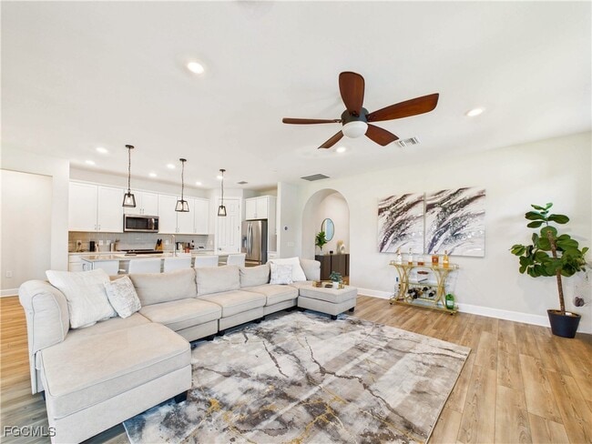 Building Photo - 19563 Utopia Ln