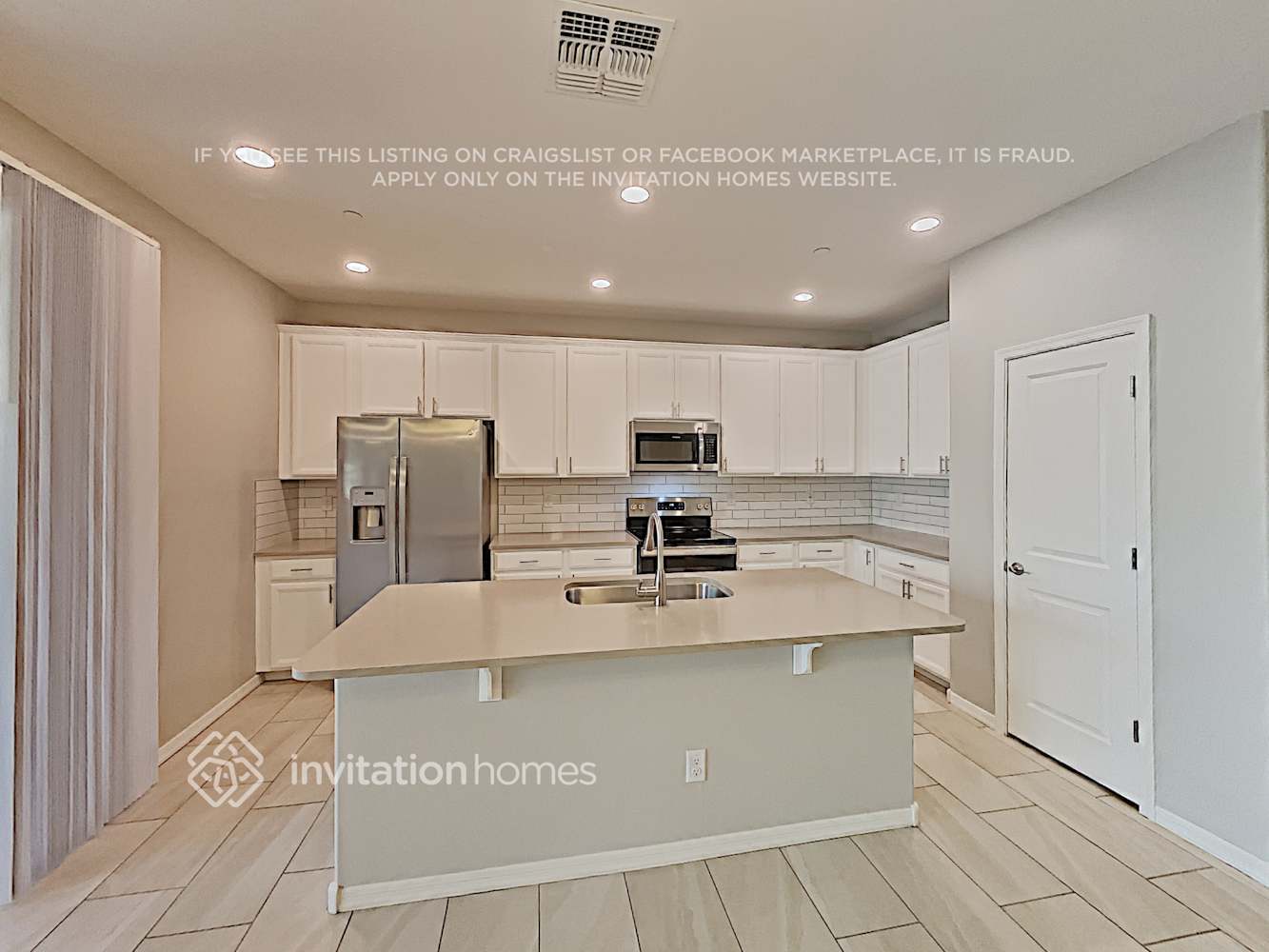 Building Photo - 6854 E Peralta Cir