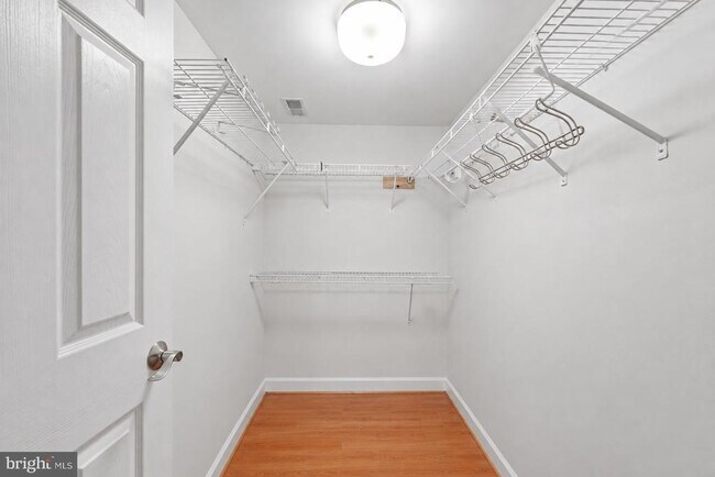Building Photo - 1329 N Van Dorn St