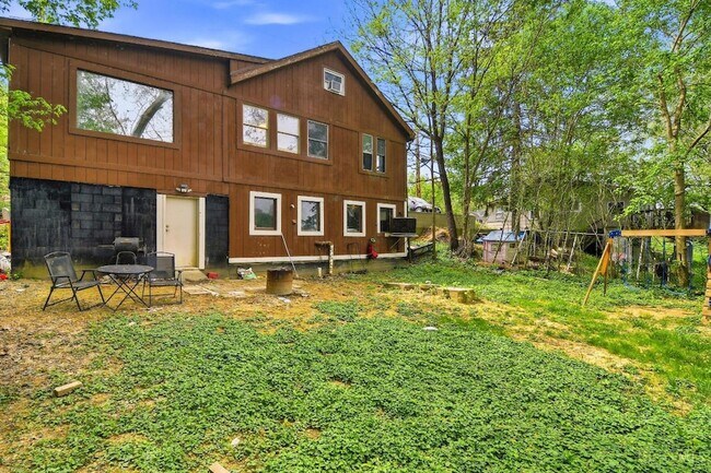 Building Photo - 5067 E Miami River Rd