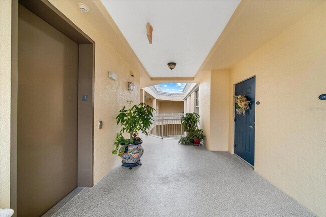 Building Photo - 14041 Bellagio Way