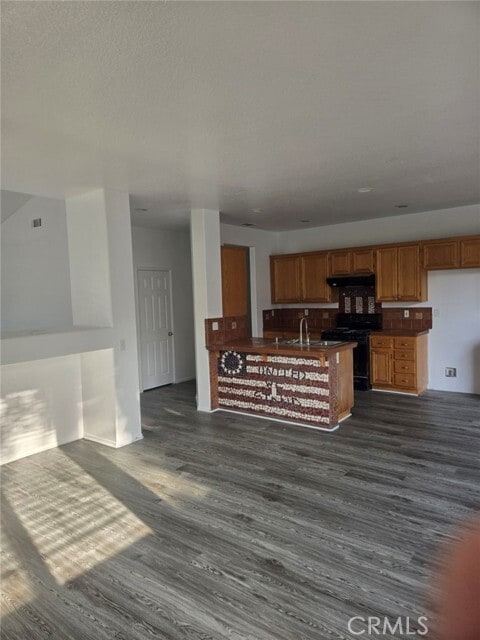 Building Photo - 421 Steiner Dr