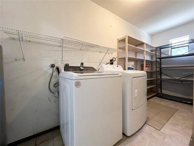 Building Photo - 7925 Napoleon St