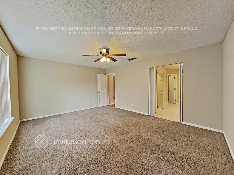 Building Photo - 10769 Las Colinas Way