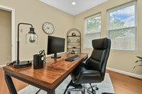 Building Photo - 1220 E Pacific St