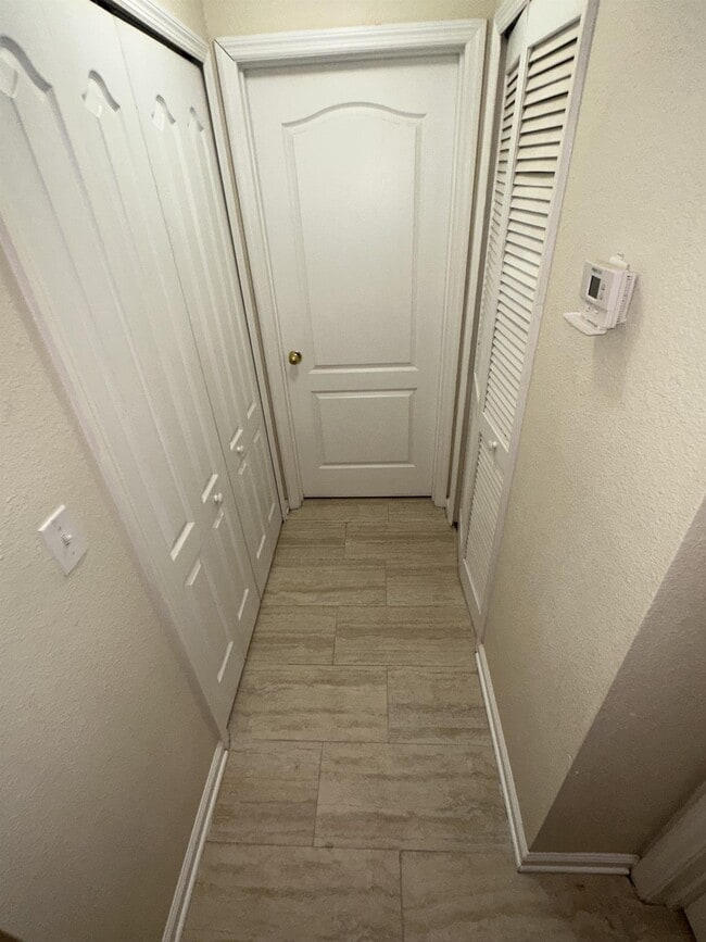 Building Photo - 1707 Biscayne Bay Cir
