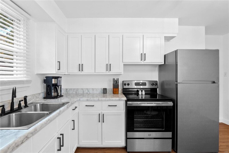 Building Photo - 205 N 28th St