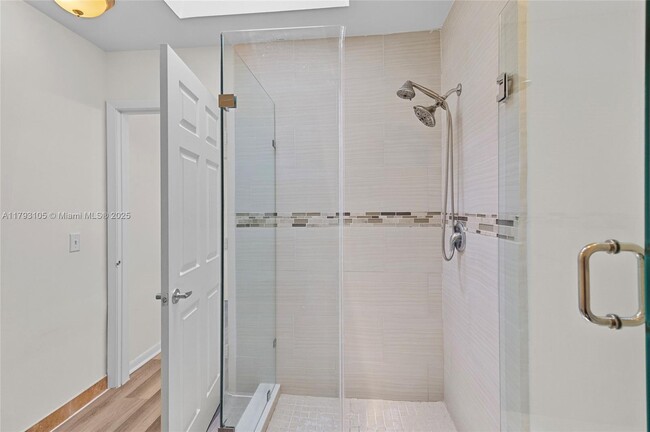 Building Photo - 6402 Buena Vista Dr