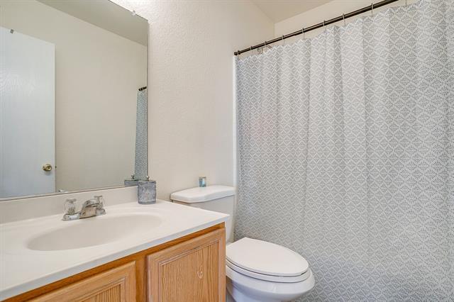 Building Photo - 6612 Meadow Way Ln