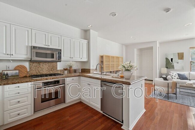 Building Photo - 1314 Cte Venosa