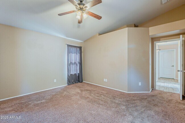 Building Photo - 1279 W Jersey Way