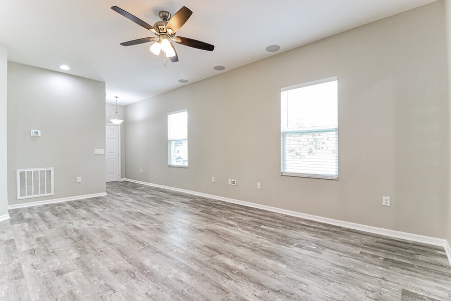 Building Photo - 13402 Kent Bradley Street