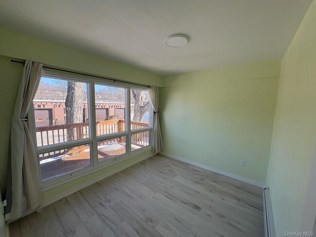 Building Photo - 79 Monhagen Ave