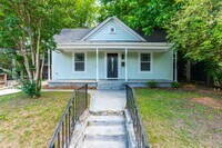 Building Photo - 815 E Davie St