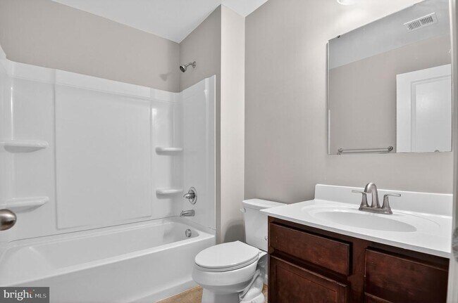 Building Photo - 2012 Crepe Myrtle Ln