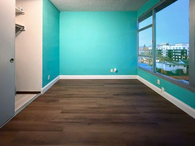 Building Photo - 1313 Lincoln St