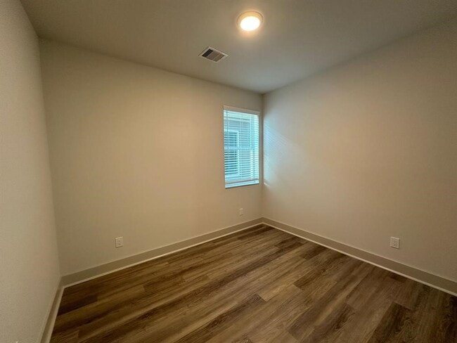 Building Photo - 6804 Troya Ln