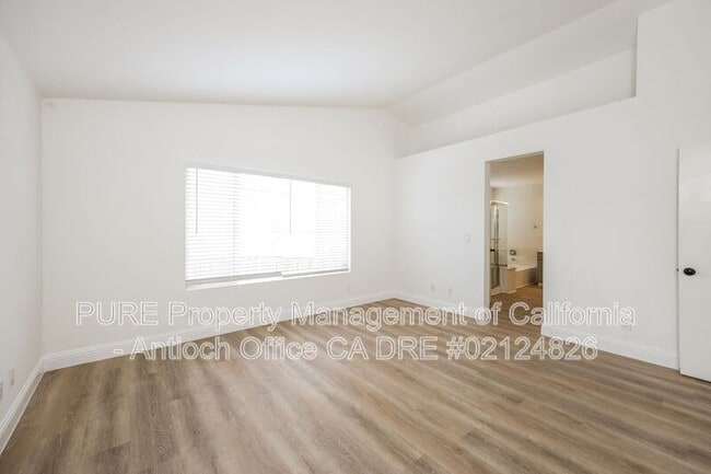 Building Photo - 2332 Weston Ct