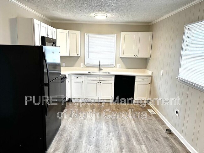 Building Photo - 1414 White St