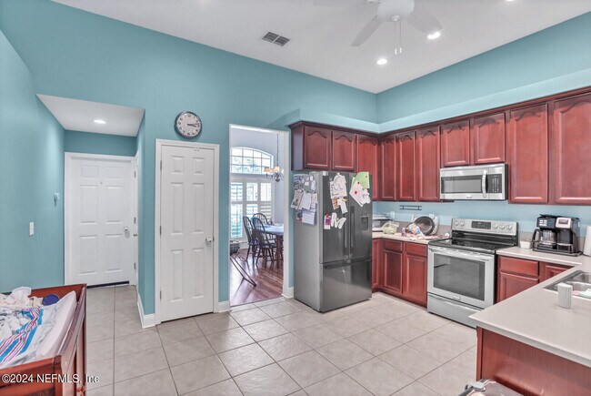 Building Photo - 1400 Windflower Cir