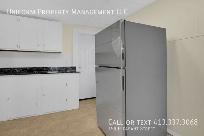 Building Photo - 159 Pleasant St