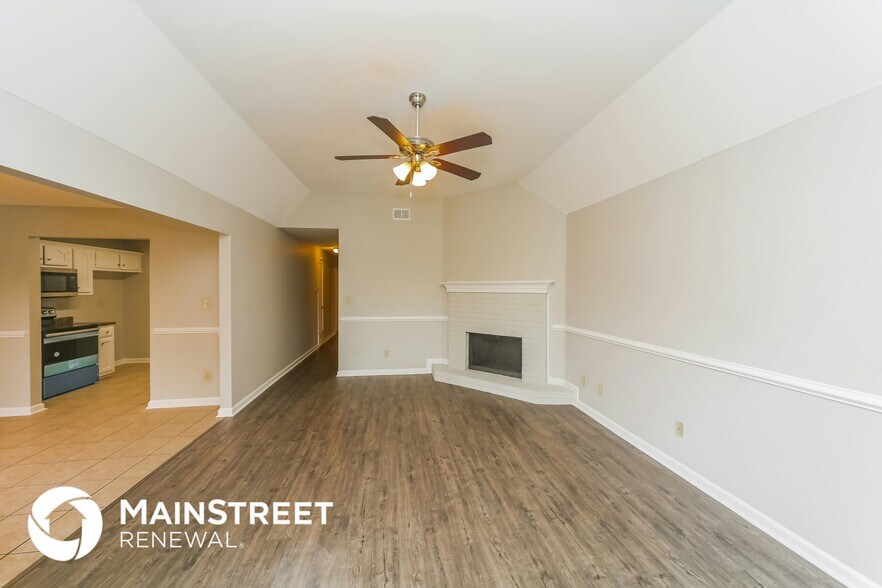 Building Photo - 215 Guthrie Dr