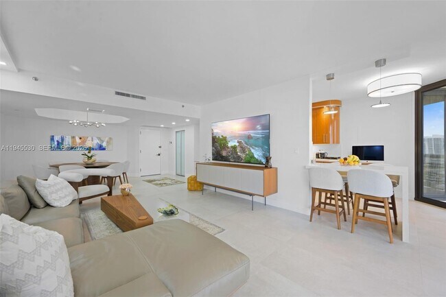 Building Photo - 20191 E Country Club Dr