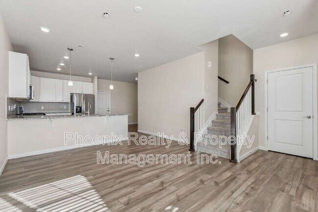 Building Photo - 192 Ambrose St