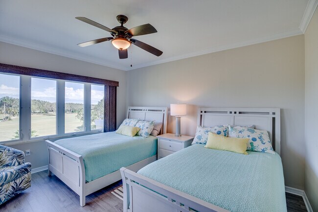 Building Photo - 5060 Harmony Cir