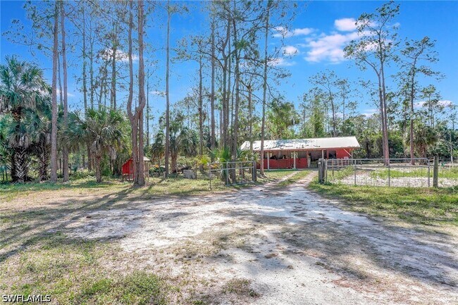 Building Photo - 3520 2nd Ave NE