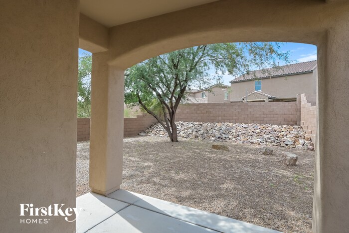Building Photo - 10423 S Painted Mare Dr