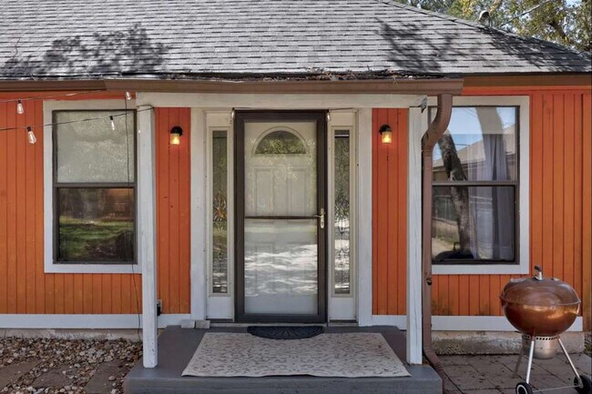 Building Photo - 14811 Foy Dr