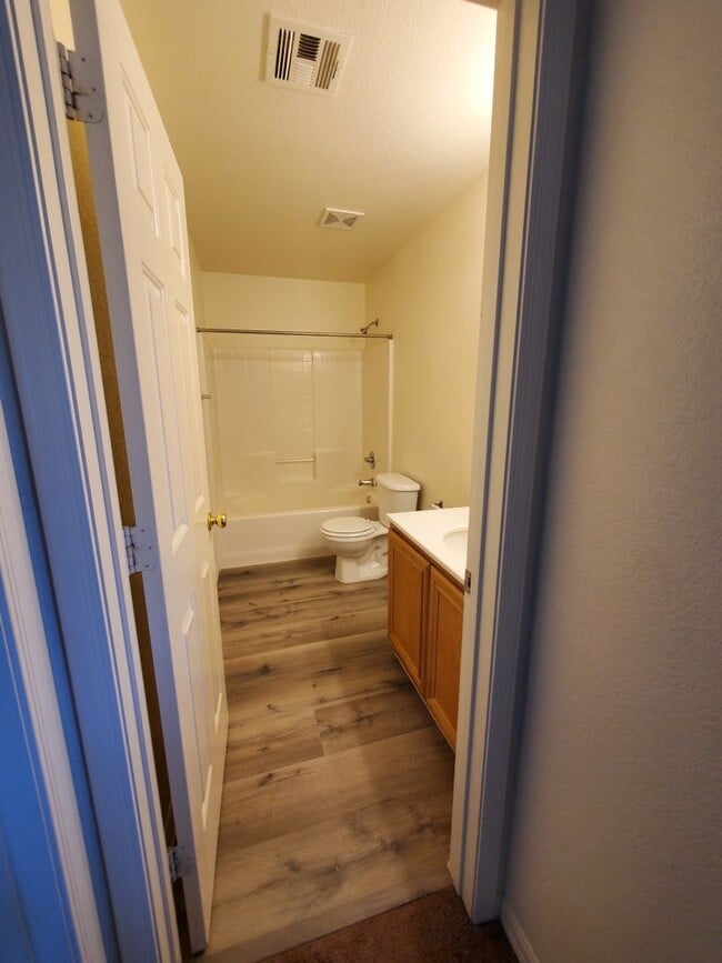 Building Photo - Summerlin 3/2.5 with huge loft