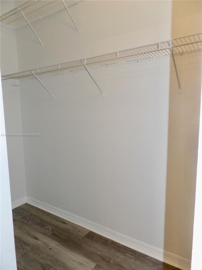Building Photo - 14358 SW 9th Ct