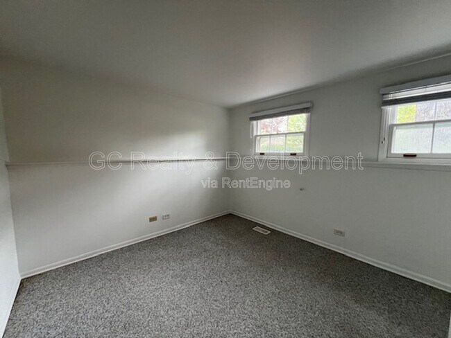 Building Photo - 1540 Edgefield Ln